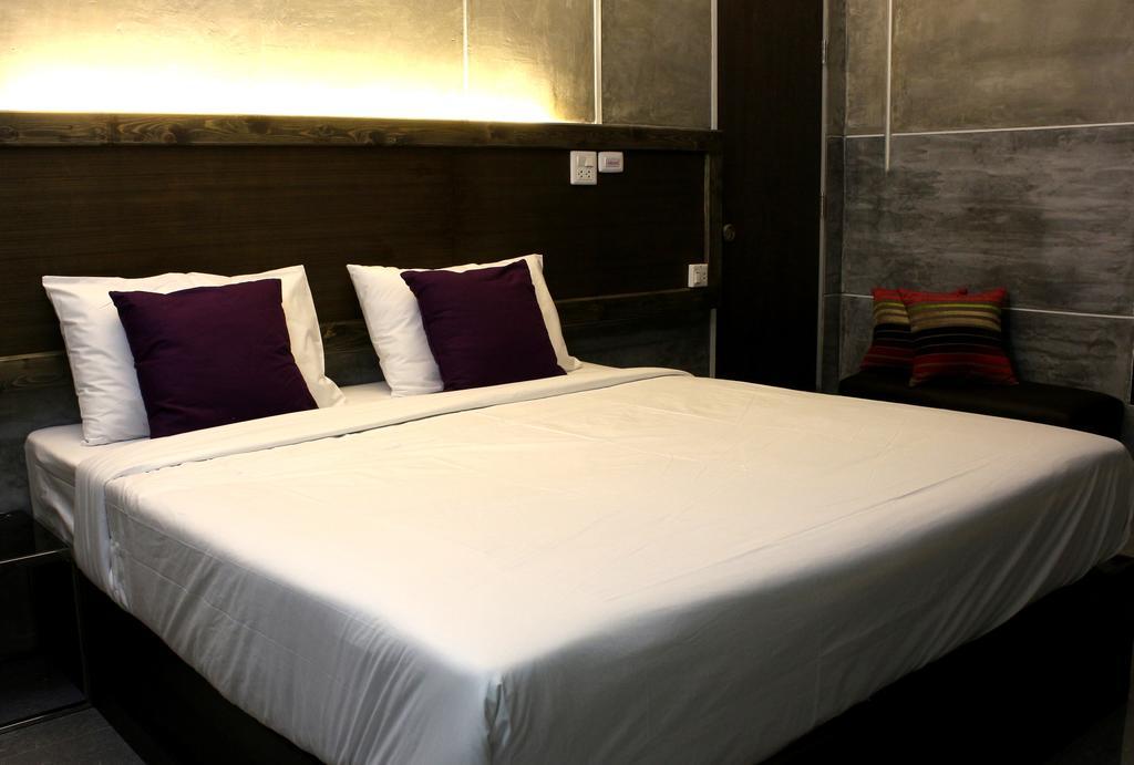 Bangkok 68 Hotel Room photo
